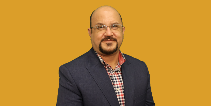 دبیر مطالعات پایه هشتم